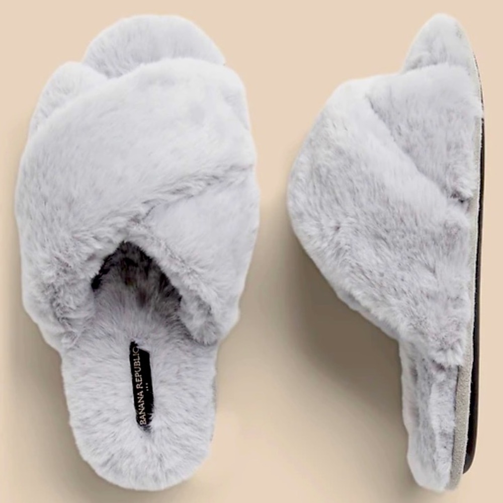 NEW Banana Republic Factory Faux Fur Crossover Slipper